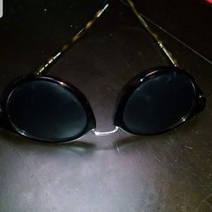 Banana Republic sunglasses Amelia